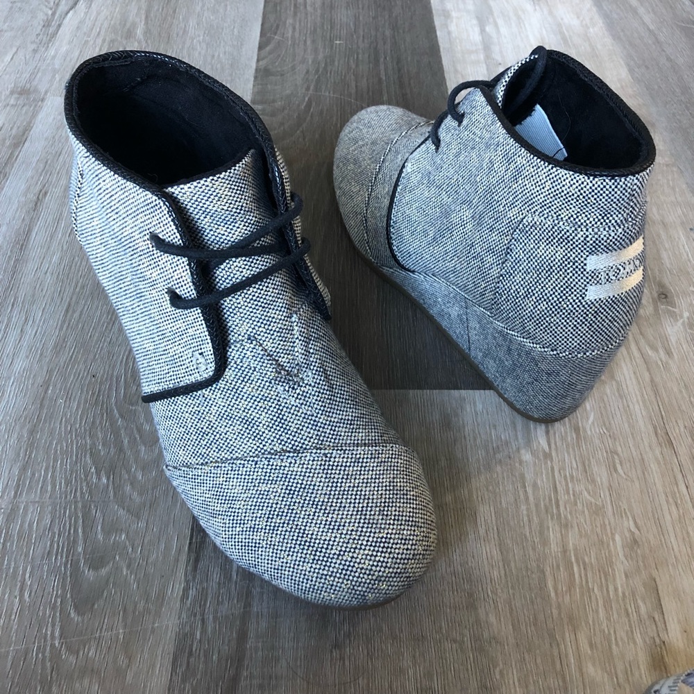 Tom’s Desert Wedge Bootie